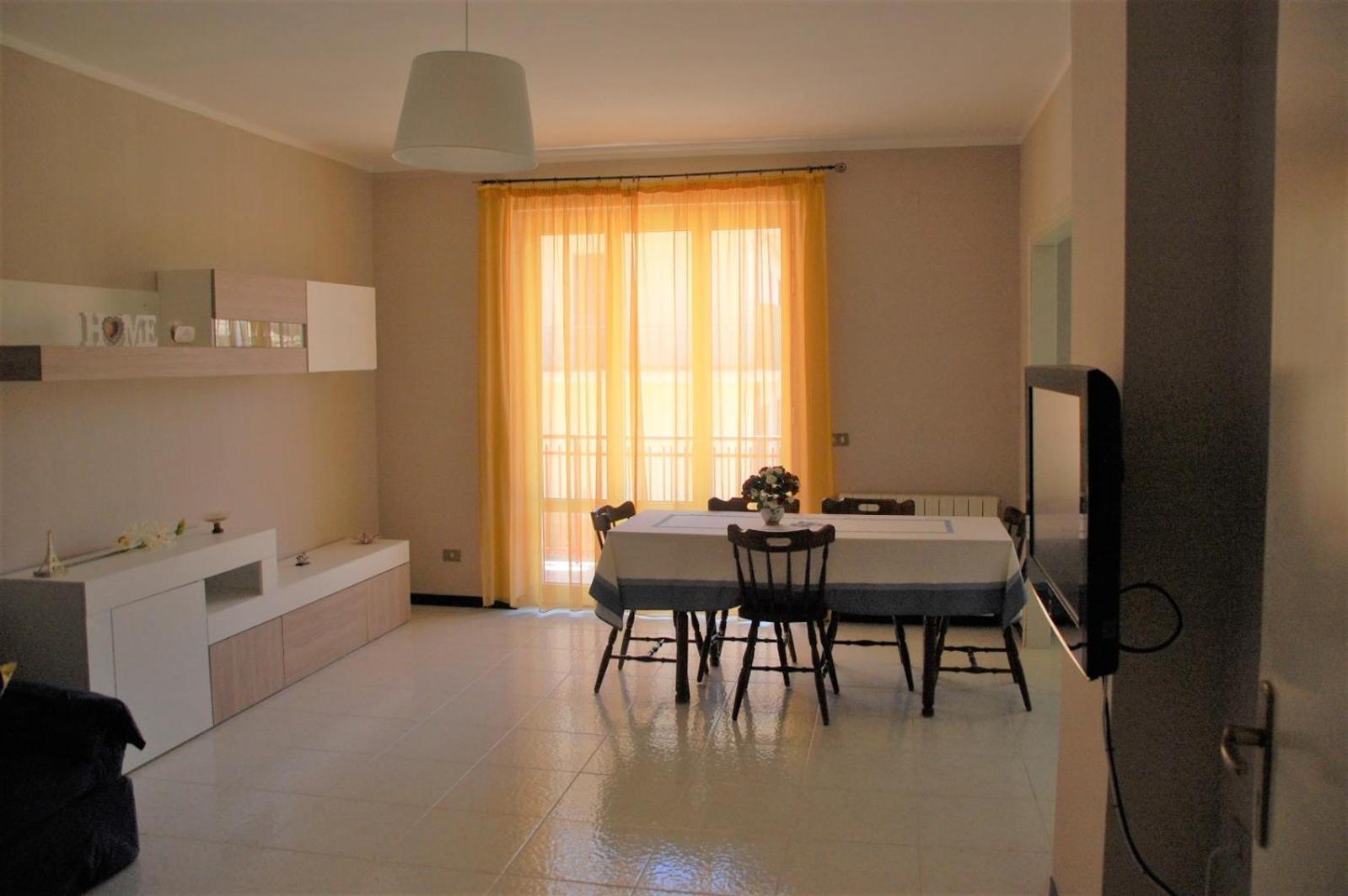 Appartamento "Rina Centro Sicilia" Pietraperzia Exterior photo